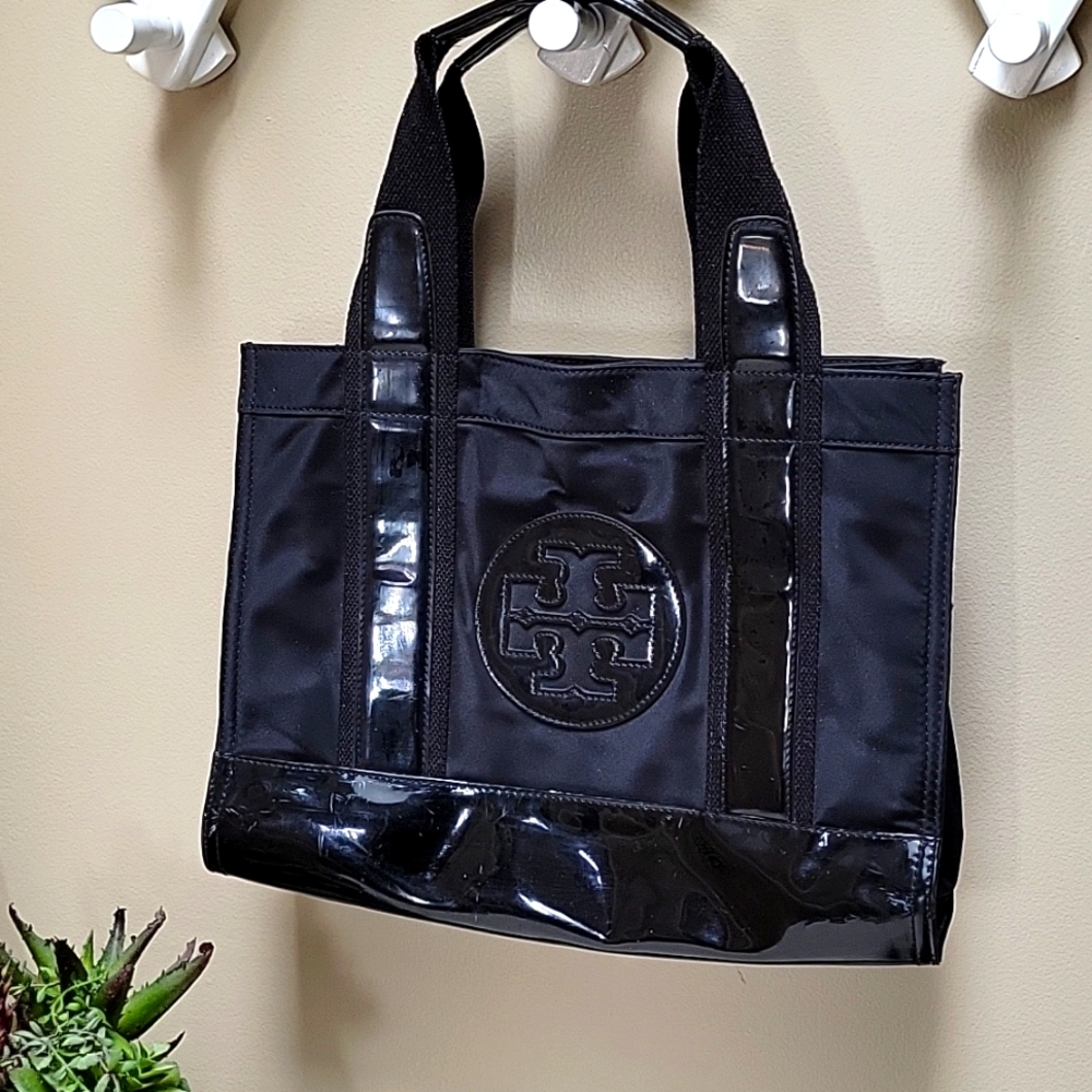 Tory Burch Ella Nylon Blk Tote w/Patten Leather Trim